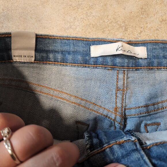 KanCan distressed short shorts S - Picture 3 of 4